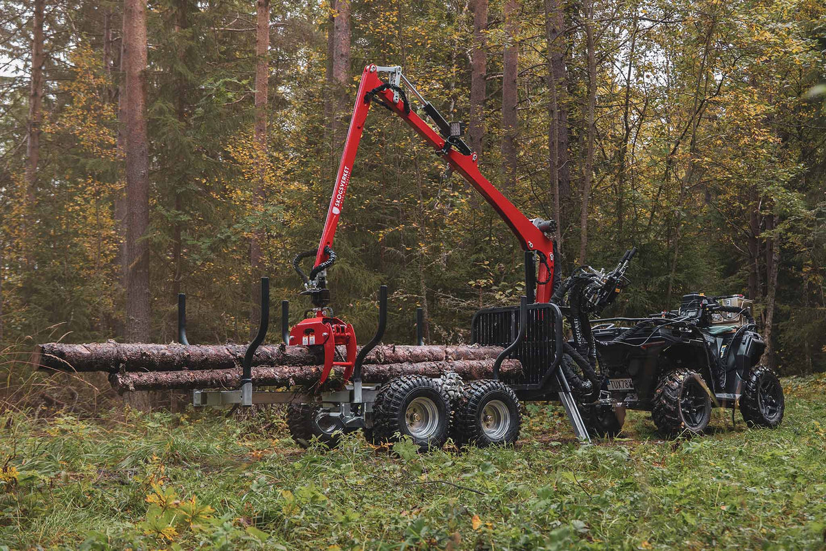 Skogsverkets timmervagn PINE 1500
